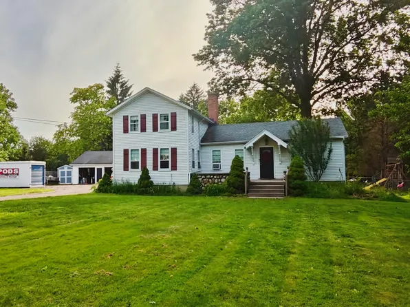 1045 Brownwood Ave NW, Grand Rapids, MI 49504