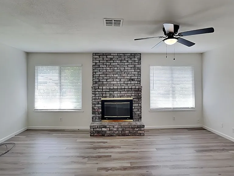6830 Harmon Dr — Photo 7