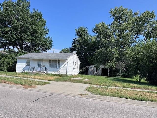 2nd image of 609 E Prospect St