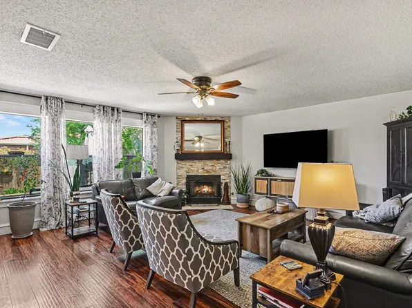 9065 Blue Ridge Trl, Fort Worth, TX 76118