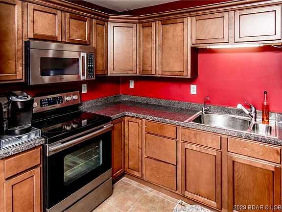 4th image of 319 Lake Valley Dr
