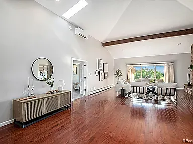 4 bed, 3575 sqft, $4,900 — Photo 3
