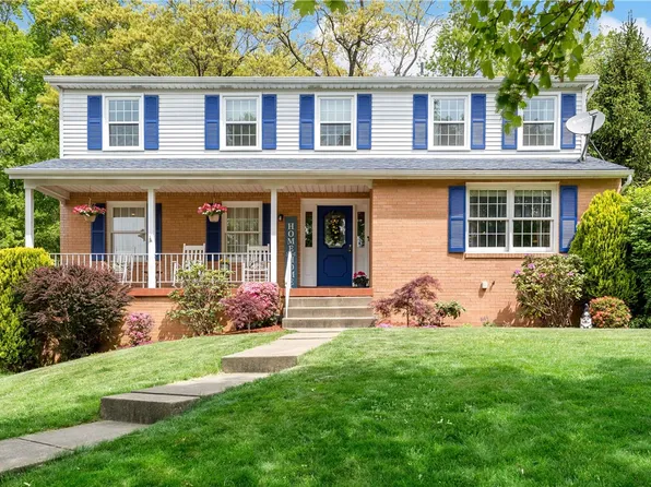 604 W Parliament Dr, Coraopolis, PA 15108