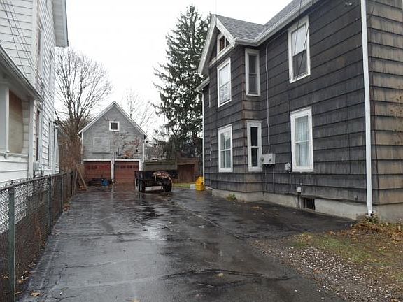 2nd image of 10 Green St