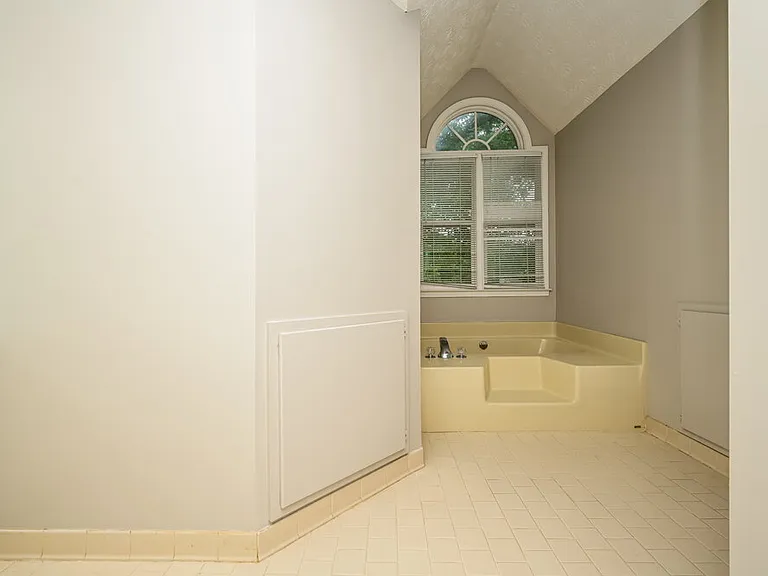 65 Rosewood Cir — Photo 12