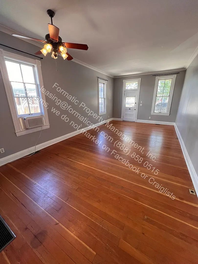 1 bed, 1.0 bath, 780 sqft, $1,945 — Photo 2