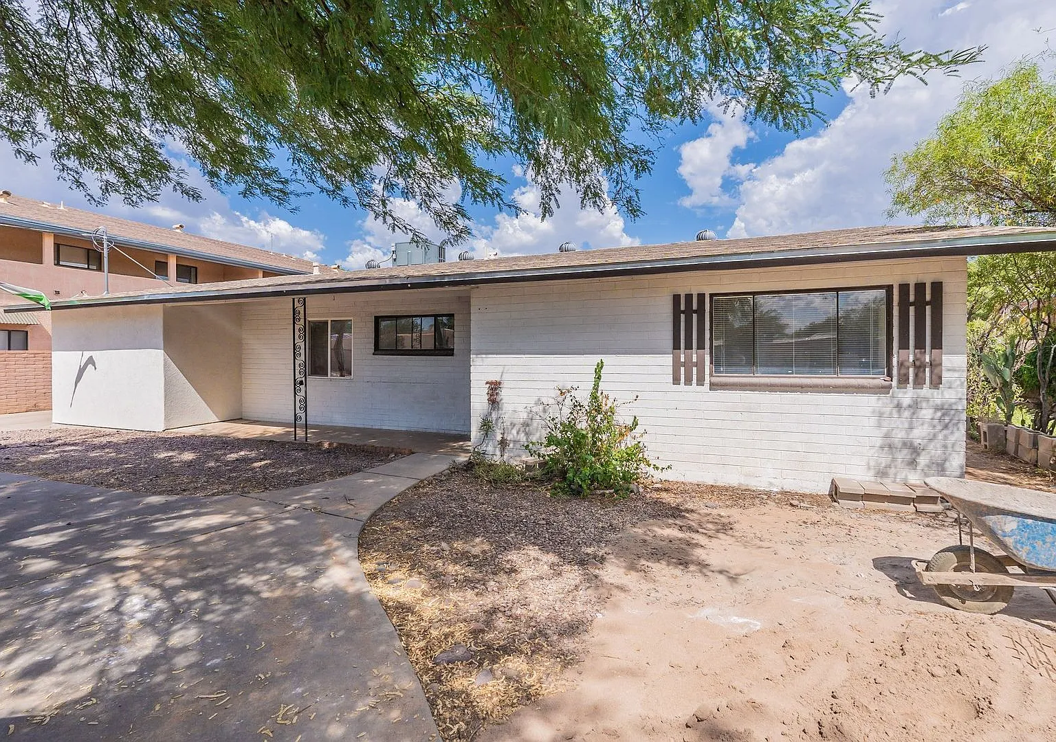 2940 N. Cherry Ave. — Photo 3