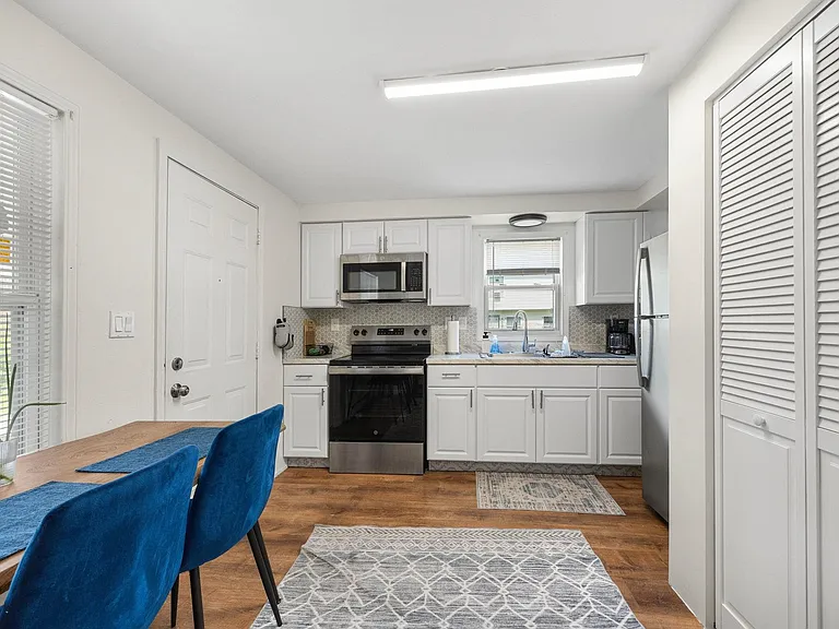 347 Johnston Ave — Photo 6