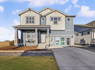 202 Sugar Beet Ln, Berthoud, CO 80513