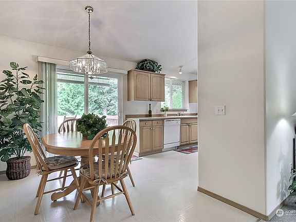 5th image of 11726 261st Avenue E