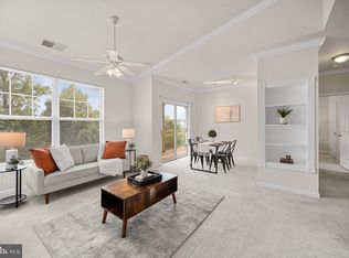 12120 Garden Ridge Ln UNIT 401, Fairfax, VA 22030