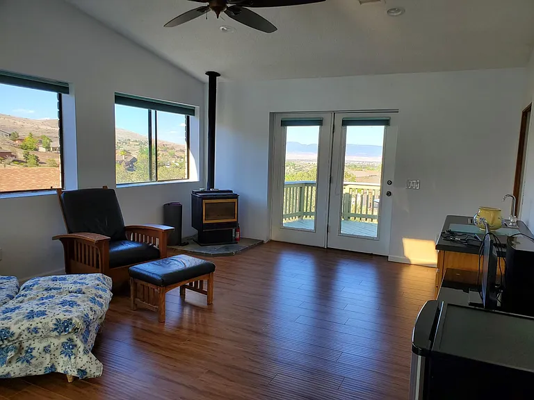 712 Sunrise Blvd — Photo 6