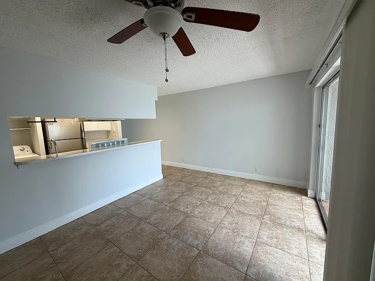 4419 Treehouse Ln #C — Photo 10