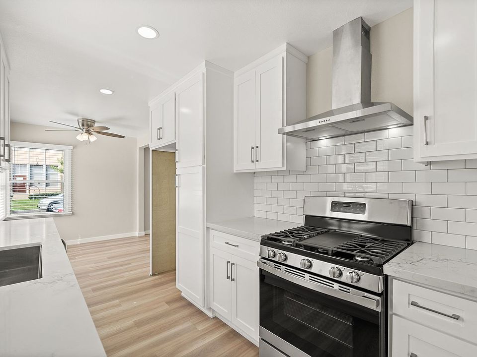 1st image of 2464 Chestnut Ave Unit 7