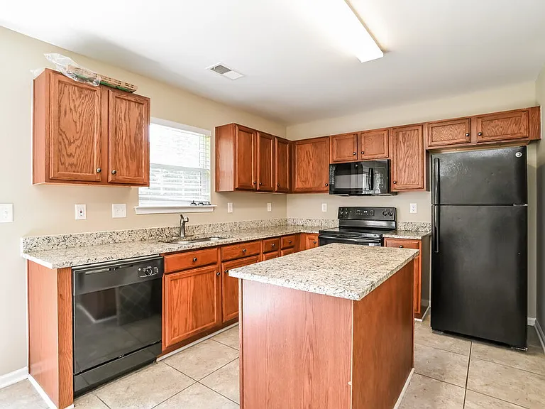 311 Hunslet Cir — Photo 9