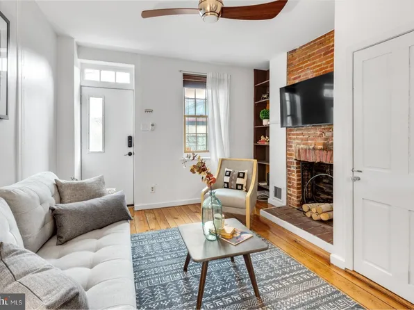 357 Reno St, Philadelphia, PA 19123
