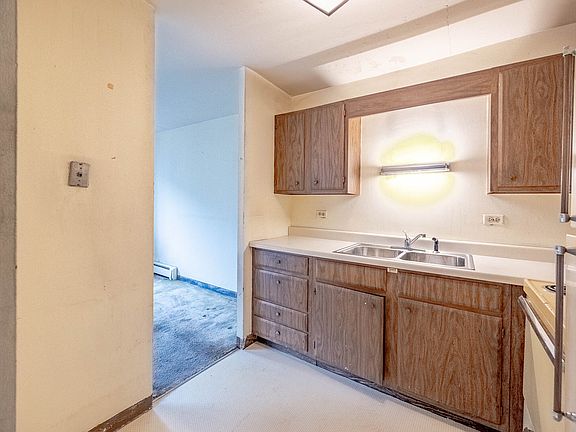 5th image of 607 W Wrightwood Ave APT 315