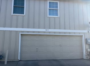 987 S Evanston Cir, Aurora, CO 80012