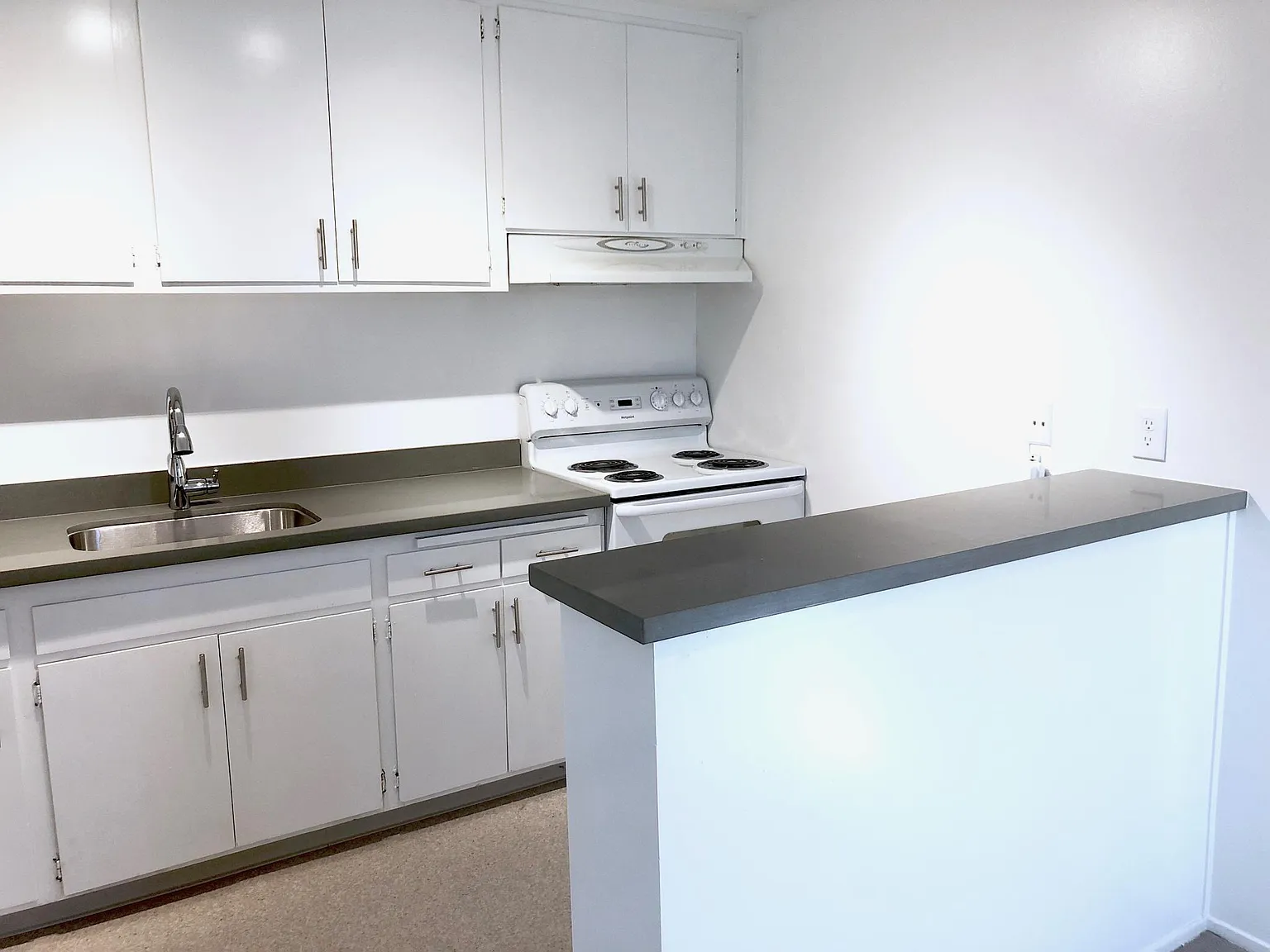 2 bed, 800 sqft, $2,895 — Photo 1