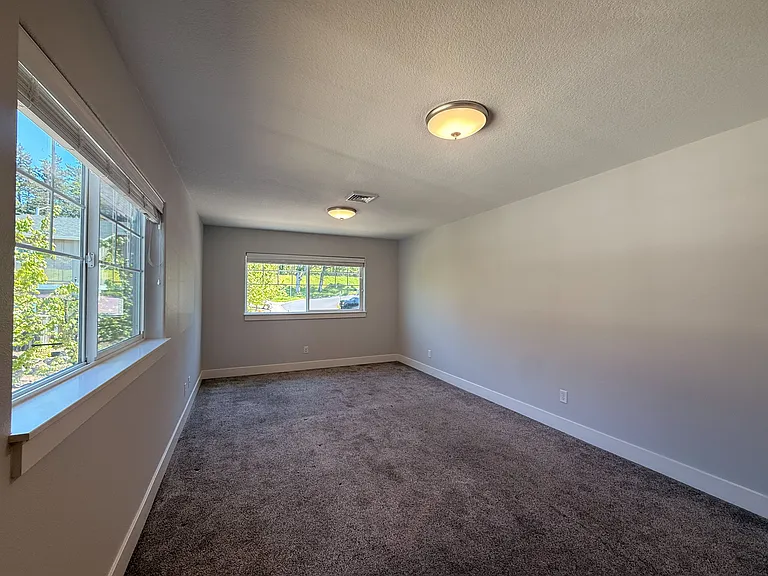 5711 Honey Bee St S — Photo 23