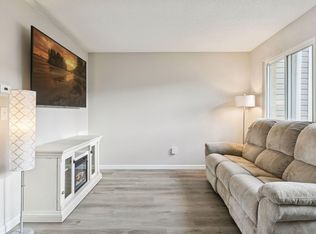 1479 Goodwin Ave N, Oakdale, MN 55128