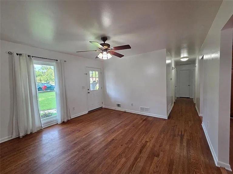 762 Lancelot Dr — Photo 6
