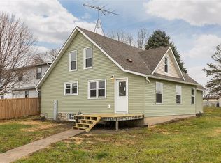 51 Walnut St, Tipton, IA 52772