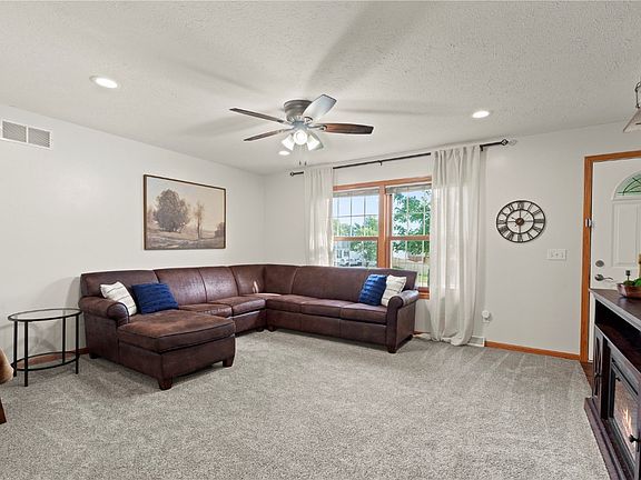 5th image of 5865 Robinwood Ln