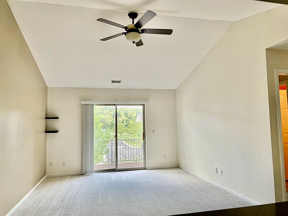 3rd image of 1321 Addington Ln