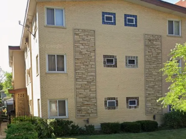 (undisclosed Address), Oak Park, IL 60302