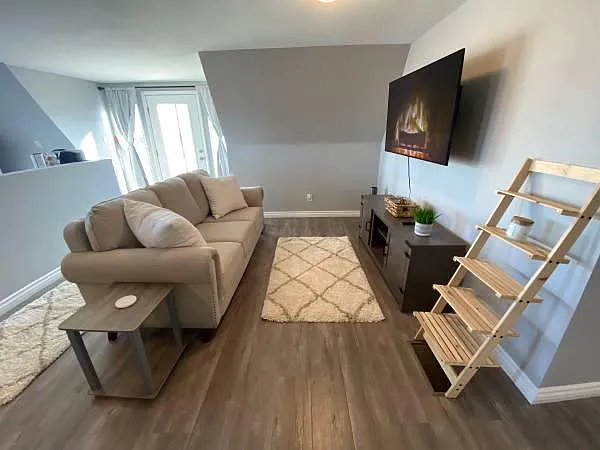 1 bed, 1000 sqft, $2,650 — Photo 3