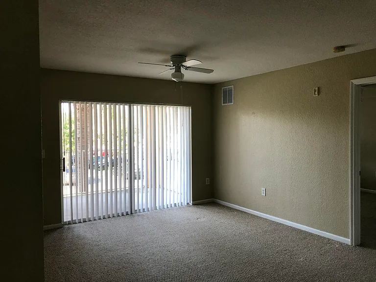 181 SW Palm Dr #203 — Photo 6