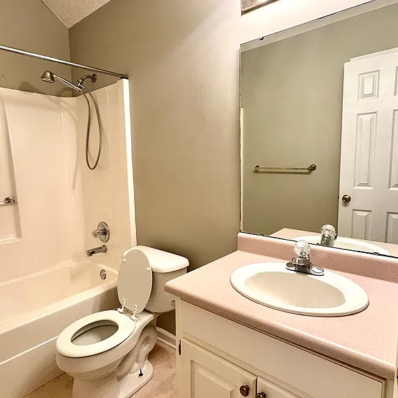 Merriman Ct — Photo 21