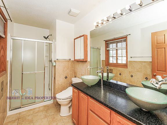 2nd image of 631 Eagle Ridge Rd