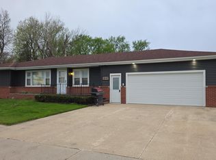 510 S Rutledge St, Paullina, IA 51046
