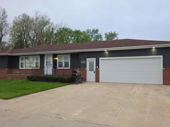 510 S Rutledge St, Paullina, IA 51046