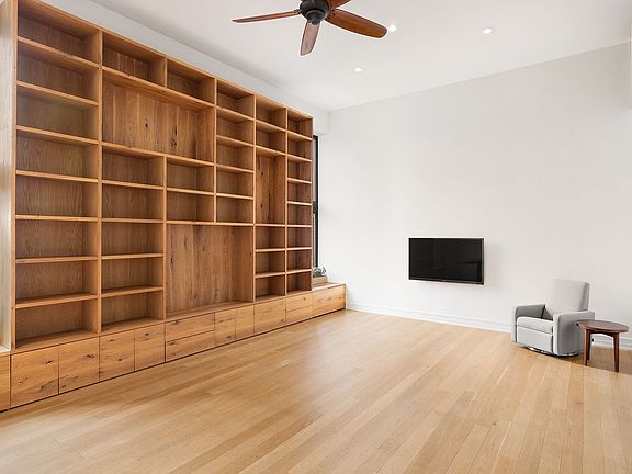 3rd image of 354 Broome St APT 5E