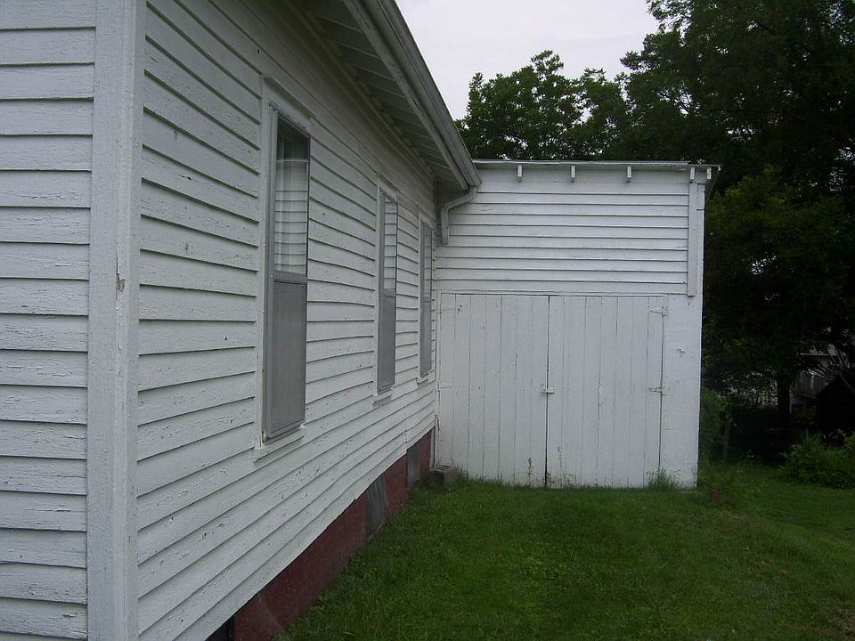 2nd image of 420 Lennie Ave