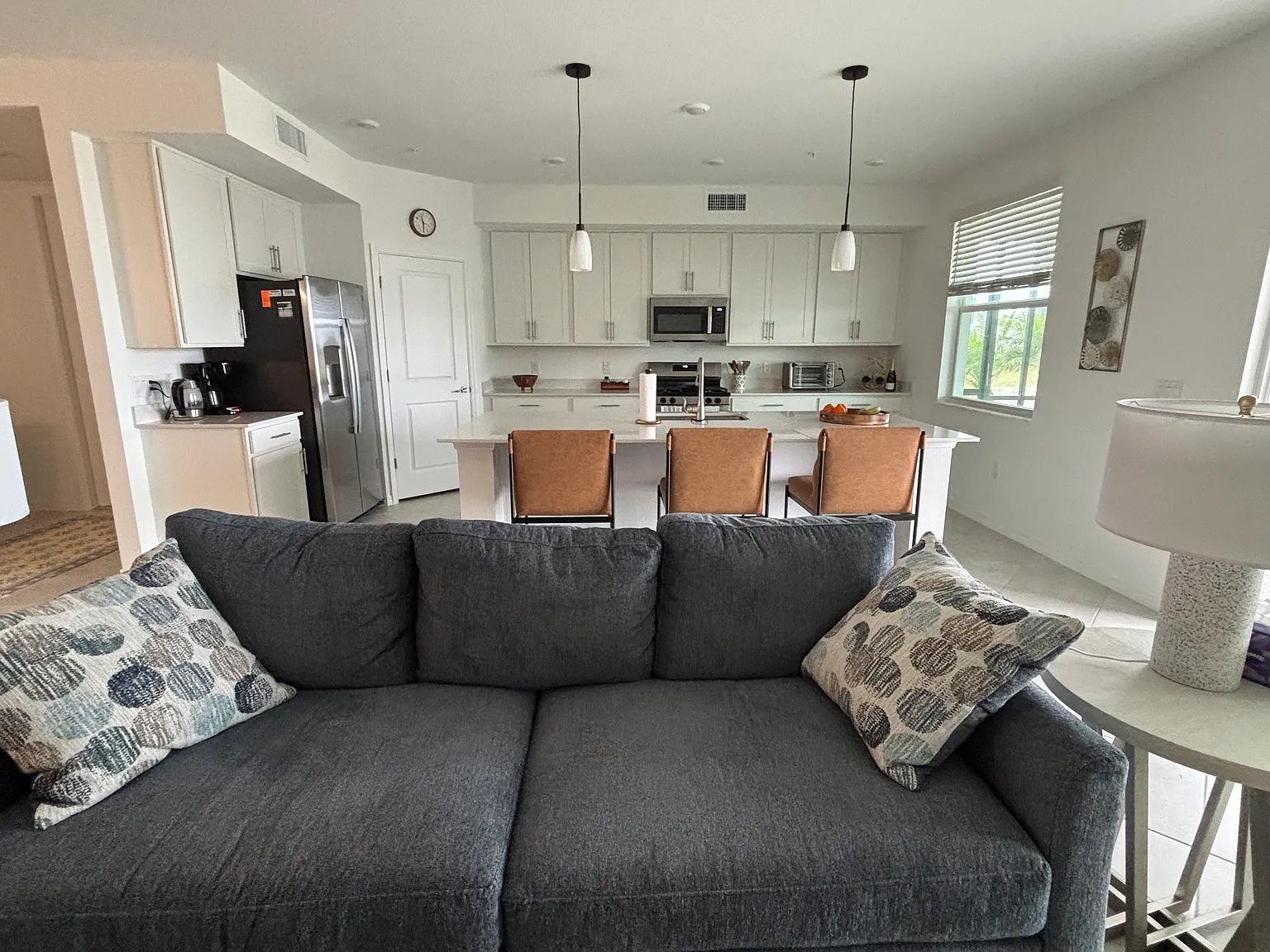3 bed, 1741 sqft, $5,000 — Photo 2