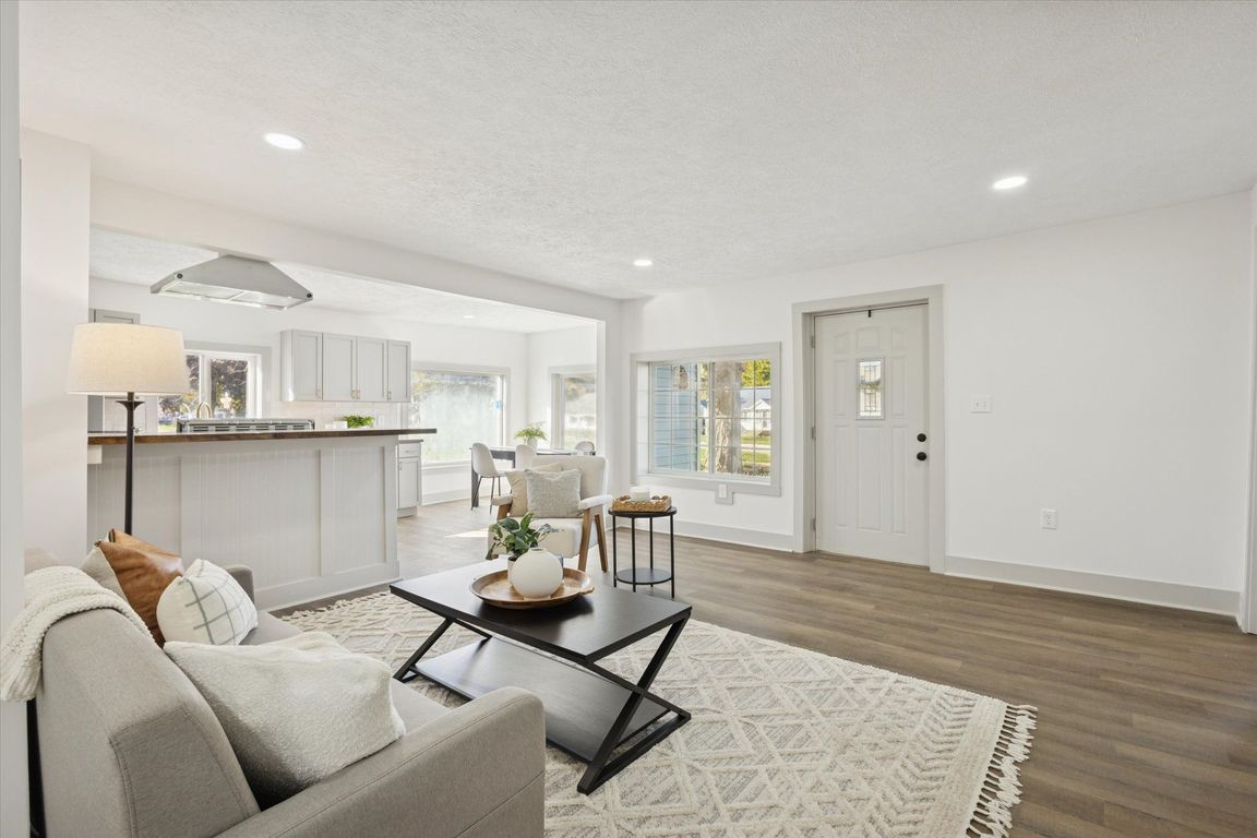 next background image