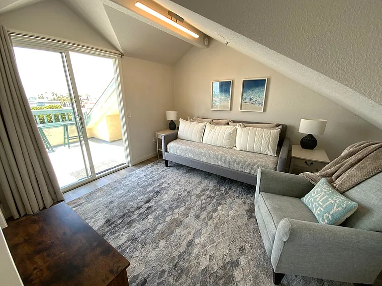 240 Dahlia Ave #C — Photo 19