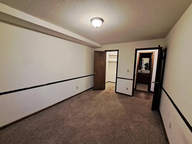 Apache Manor Apartments — Photo 50
