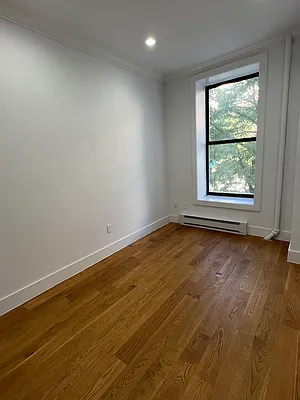 Rented by OGI Management | media 25