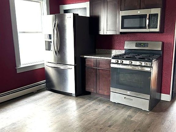 2nd image of 249-251 Jewett St #1