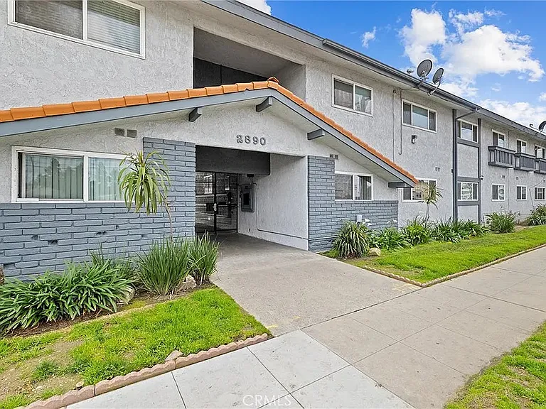 2890 E Artesia Blvd #33 — Photo 1