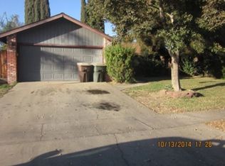 486 W Stadium Ave, Tulare, CA 93274