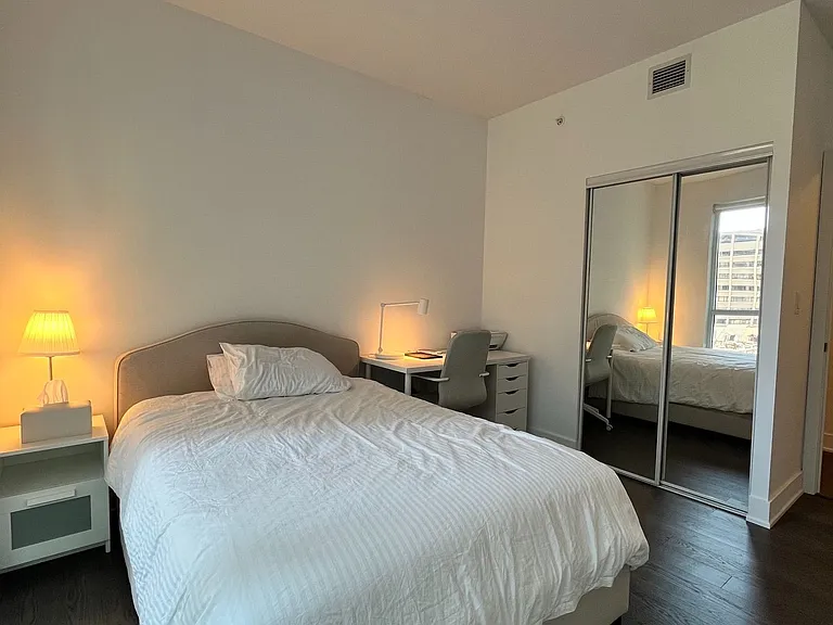 955 Bay St #607 — Photo 12