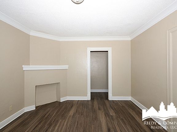 3rd image of 601 N Hollywood St