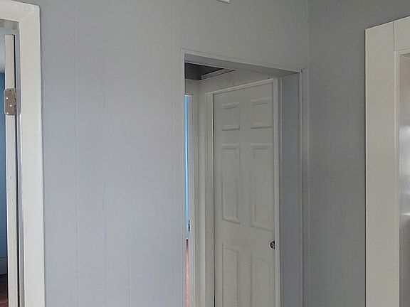 3rd image of 162 Urban Ave Floor 3