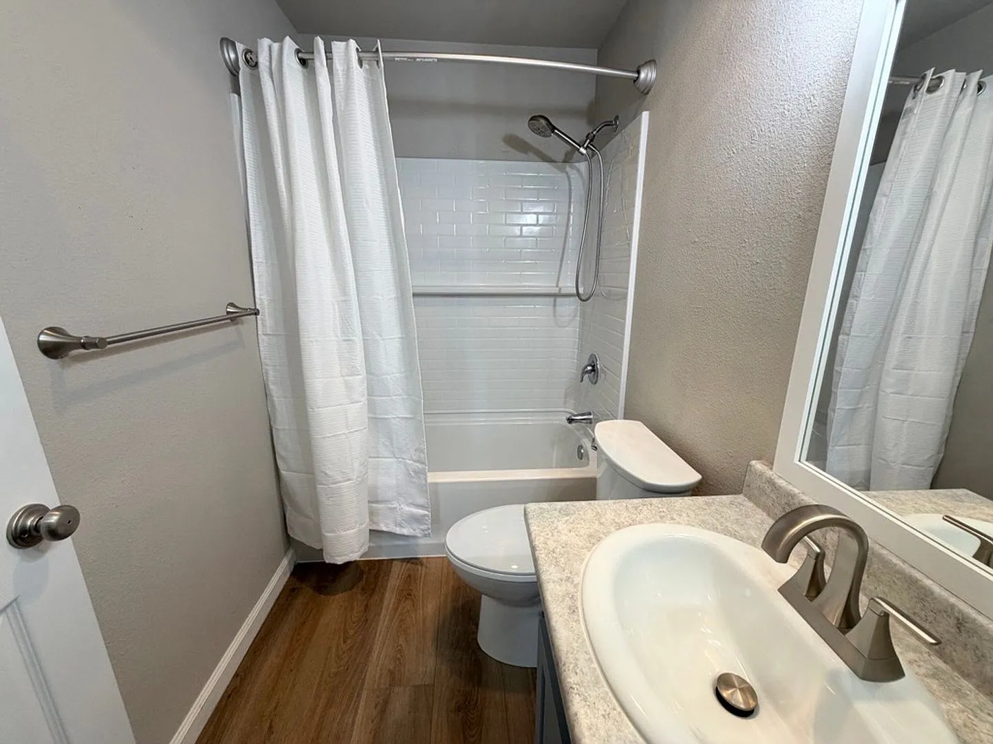 Garden Villa Apartments — Photo 4